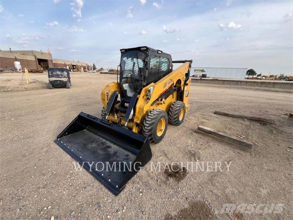 CAT 270 Мини-погрузчики