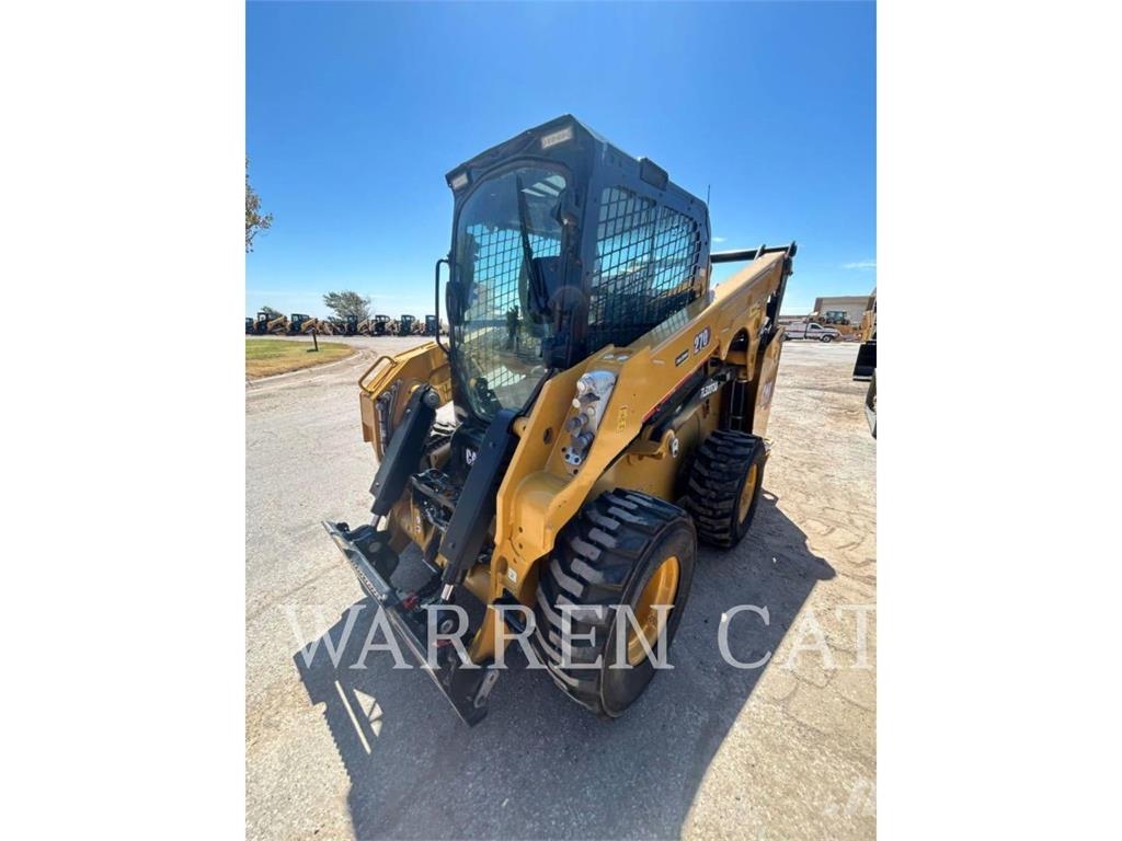 CAT 270 C3H2 لوادر انزلاقية التوجيه