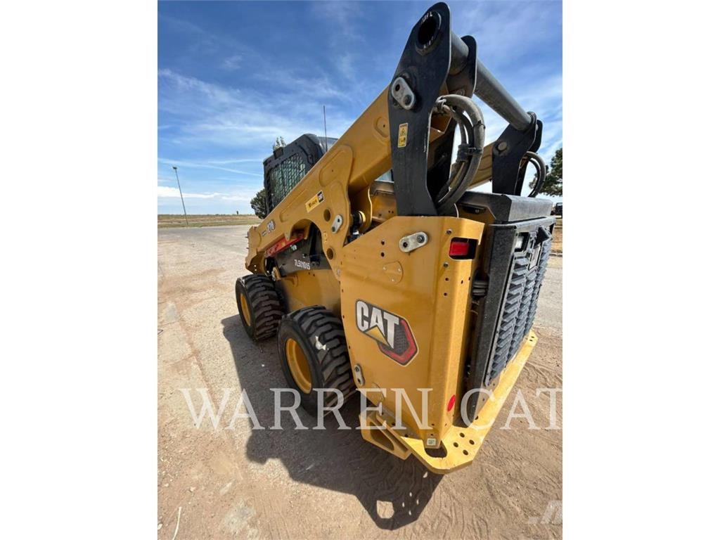 CAT 270 C3H2 لوادر انزلاقية التوجيه