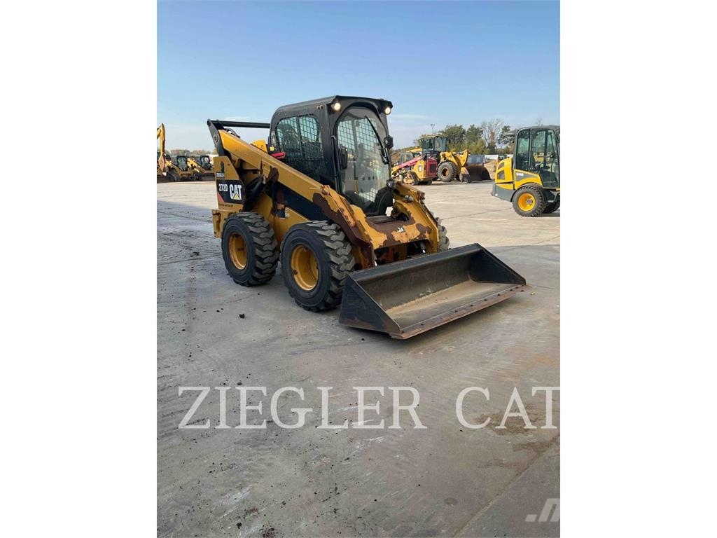 CAT 272D Kompaktrakodók
