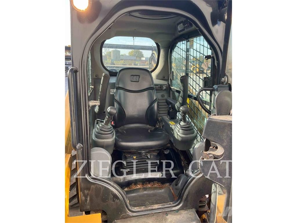 CAT 272D Kompaktrakodók