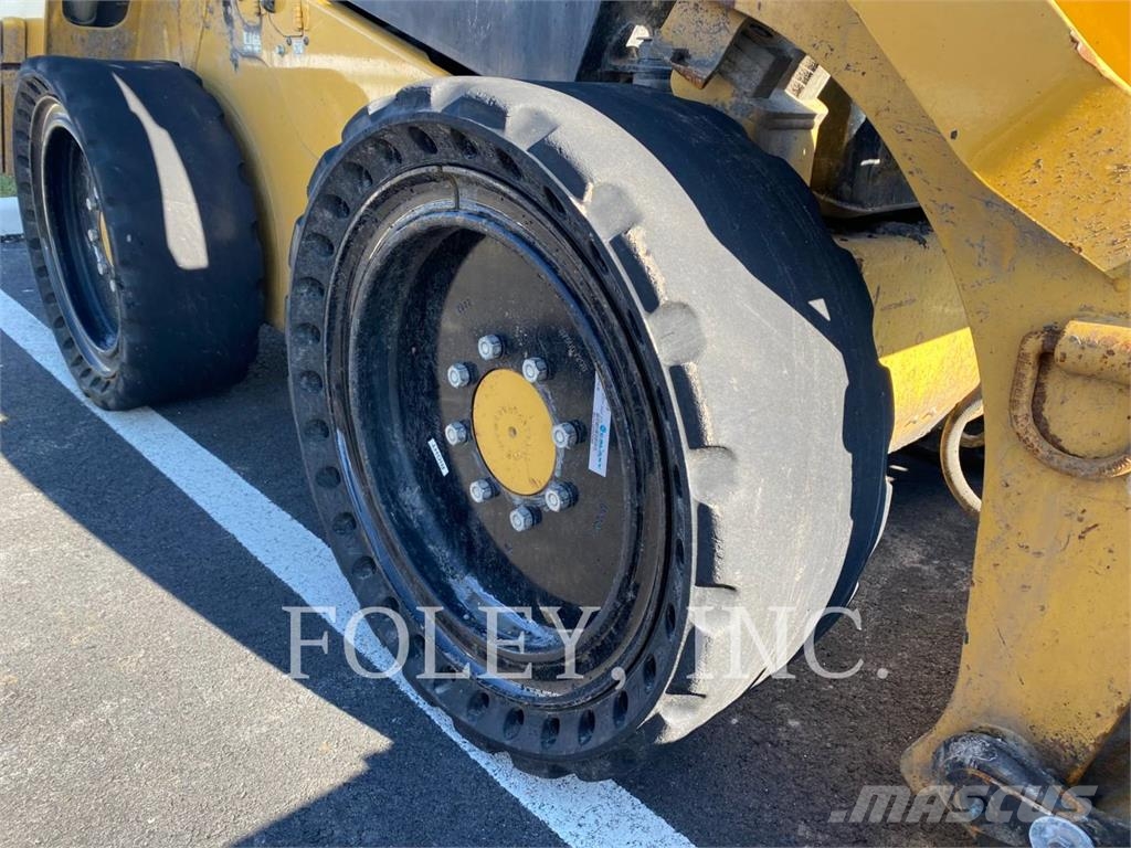 CAT 272D2 Φορτωτάκια