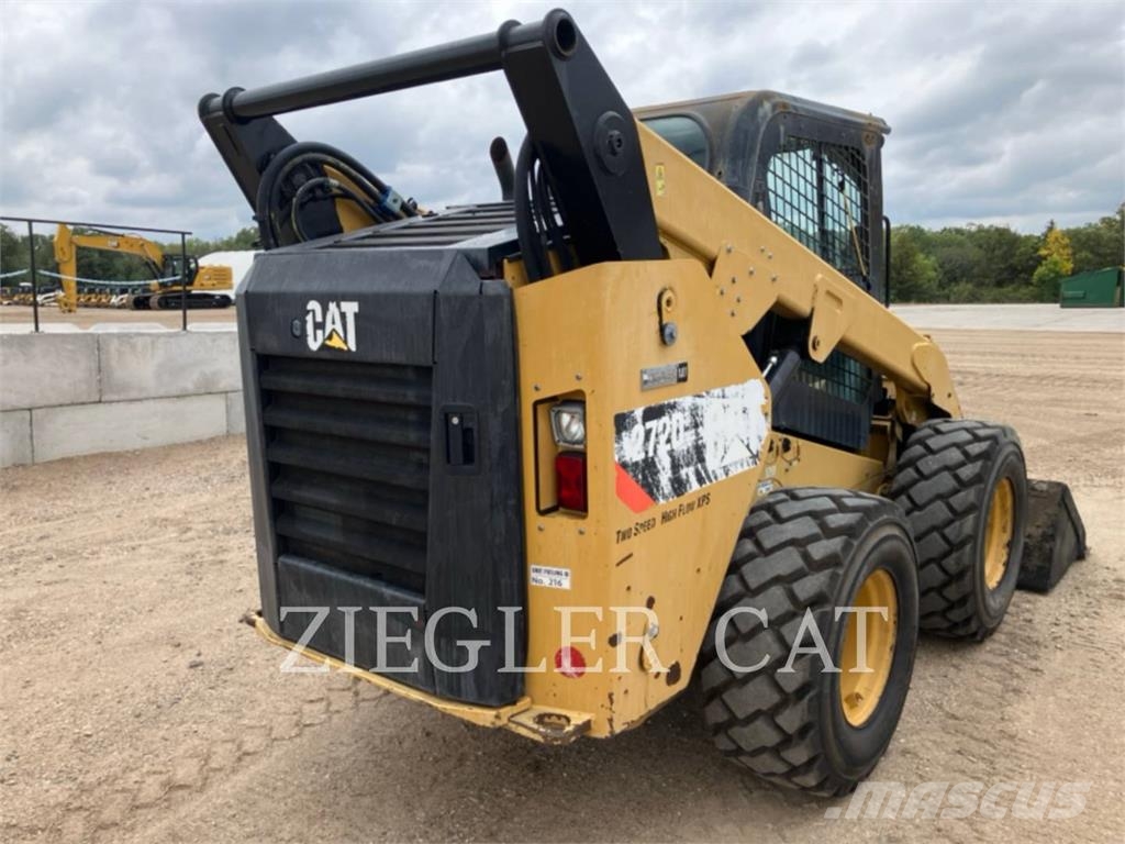 CAT 272D2 Kompaktlaadurid