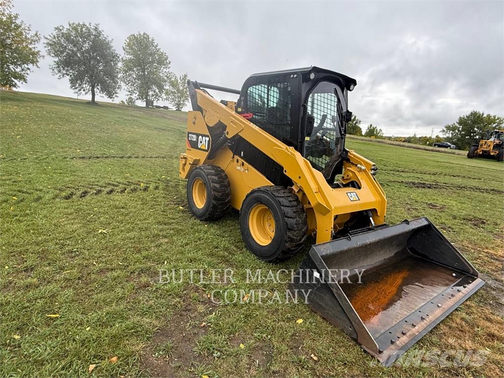 CAT 272D2 Schrankladers