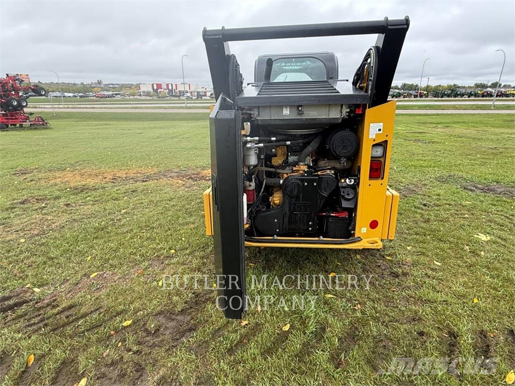 CAT 272D2 Schrankladers