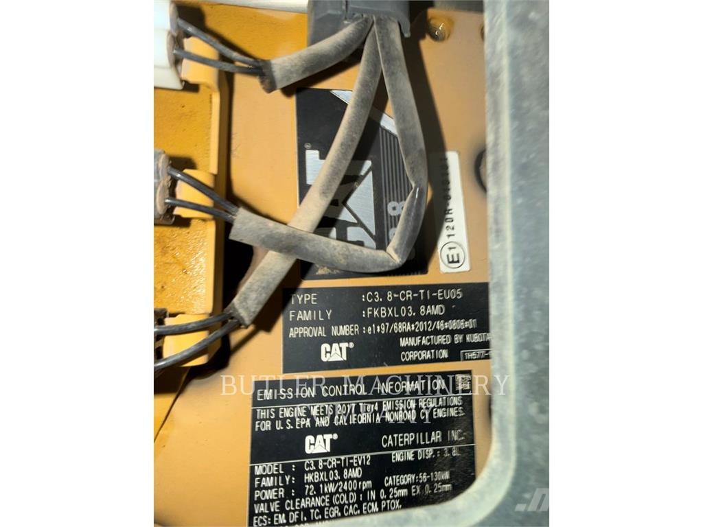 CAT 272D2 Schrankladers