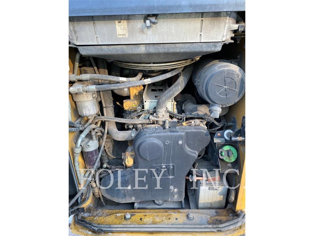 CAT 272D2XHP Minicargadoras
