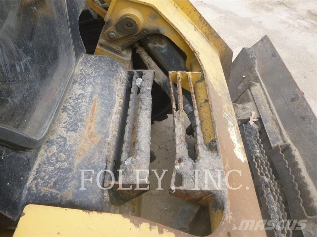 CAT 272D2XHP Φορτωτάκια