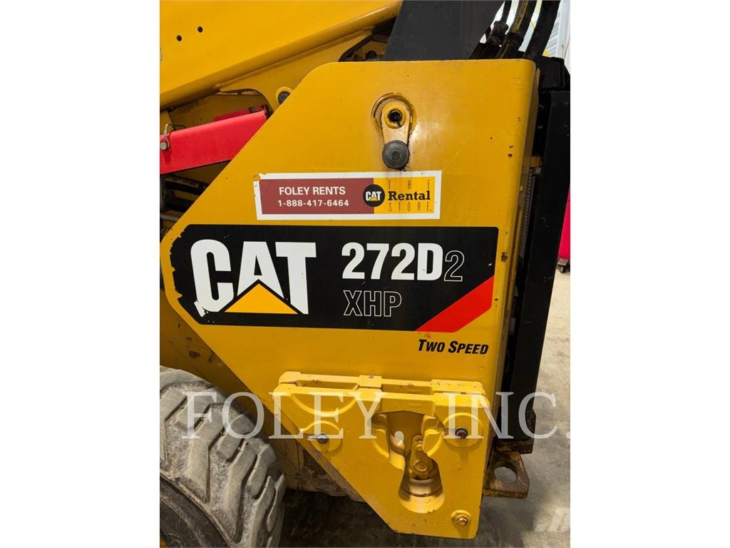 CAT 272D2XHP لوادر انزلاقية التوجيه
