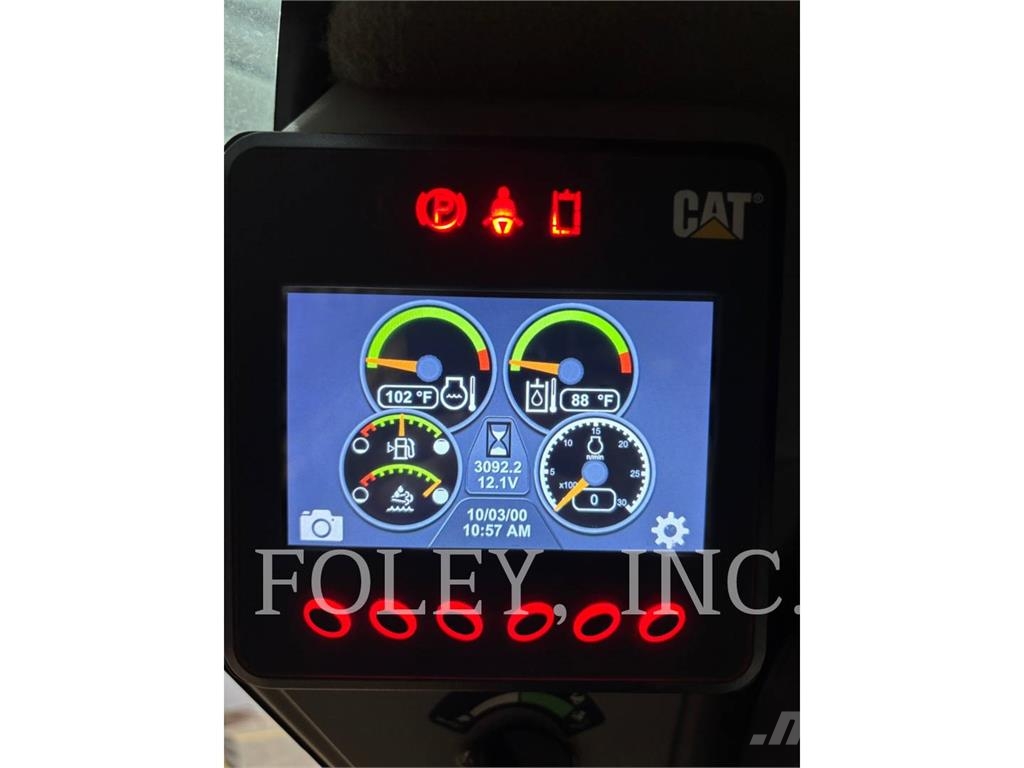 CAT 272D2XHP لوادر انزلاقية التوجيه