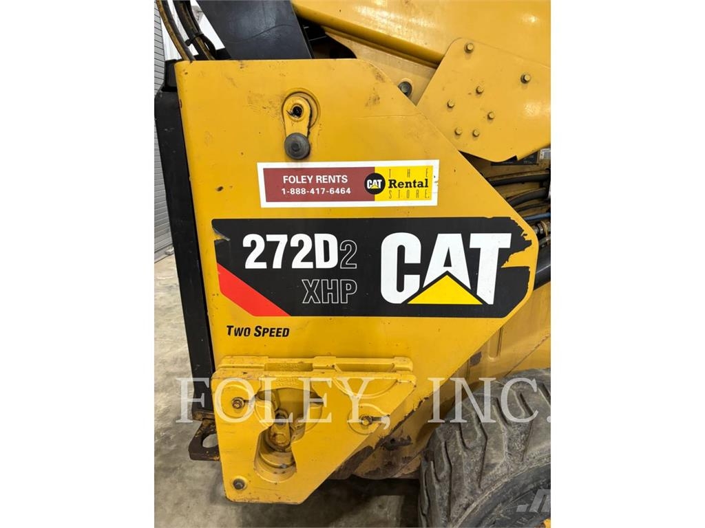 CAT 272D2XHP لوادر انزلاقية التوجيه