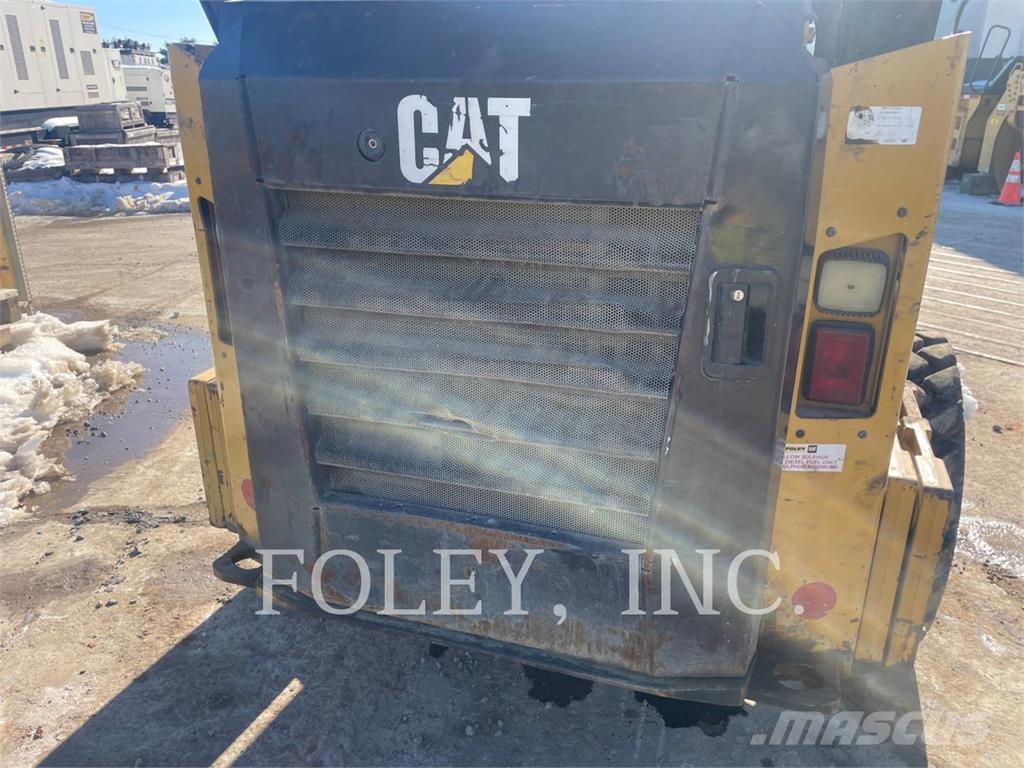 CAT 272D2XHP Skid steer mini nakladalci