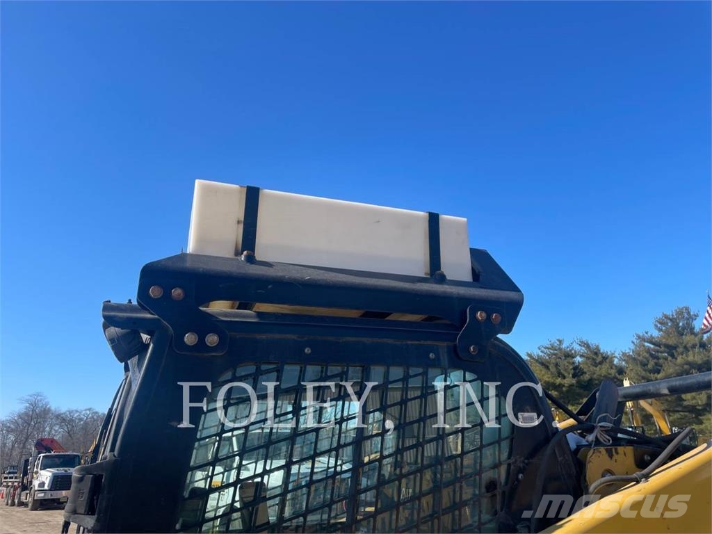 CAT 272D2XHP Skid steer mini nakladalci
