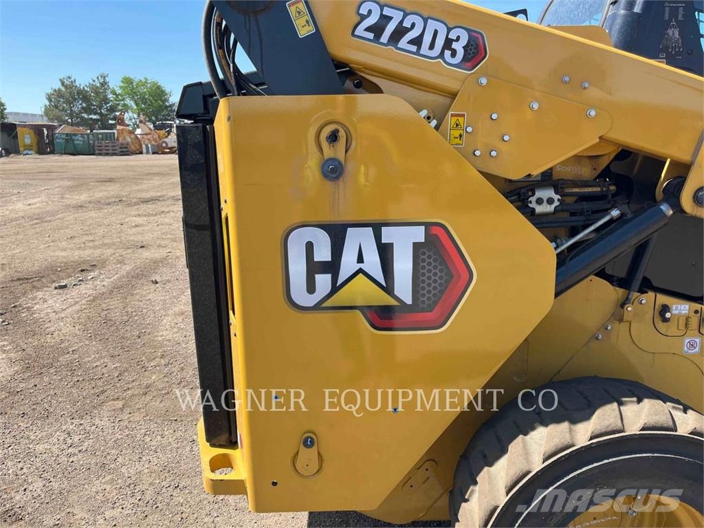 CAT 272D3 Minicargadoras