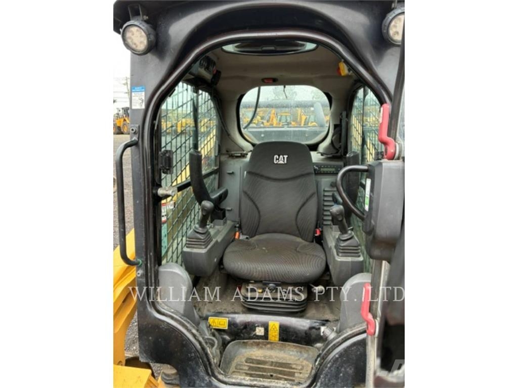 CAT 272D3 XE Skid steer loaders