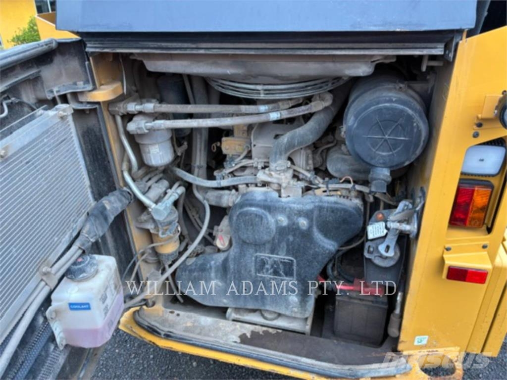 CAT 272D3 XE Skid steer loaders