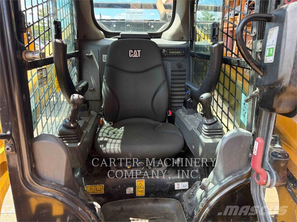 CAT 272D3XE لوادر انزلاقية التوجيه