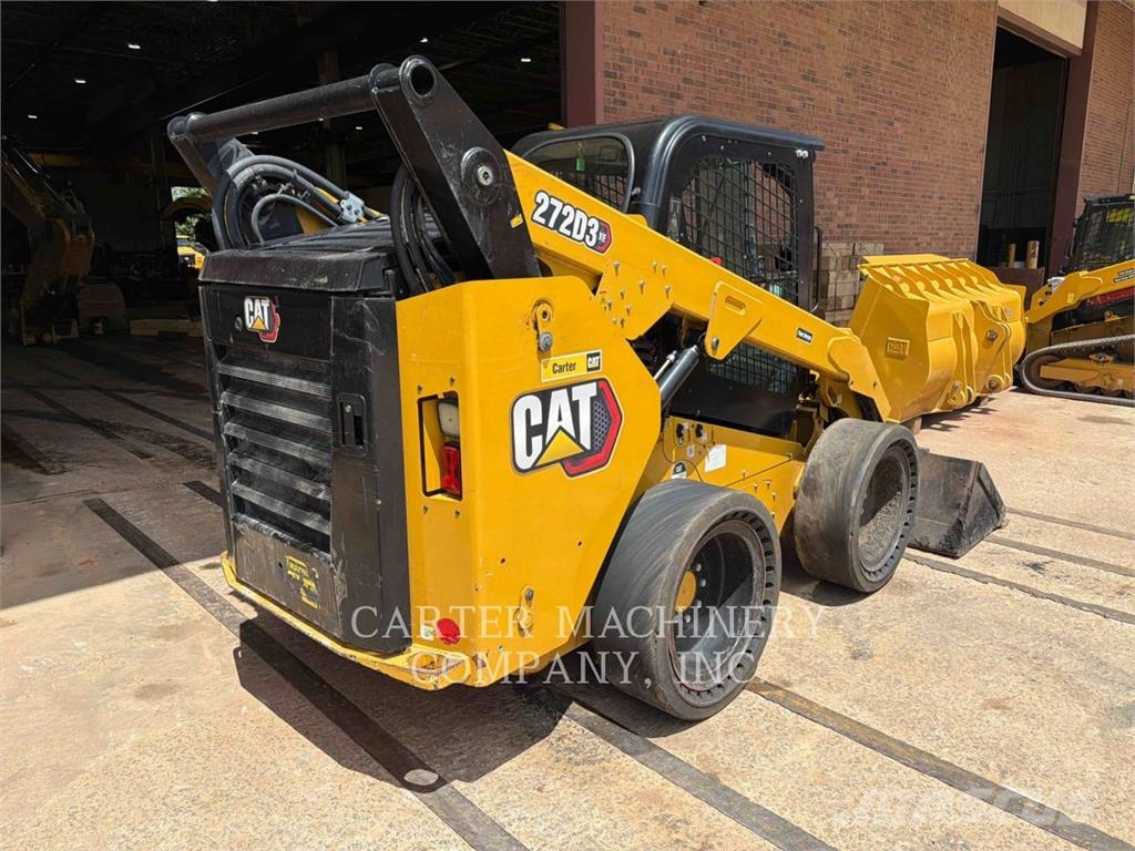 CAT 272D3XE لوادر انزلاقية التوجيه
