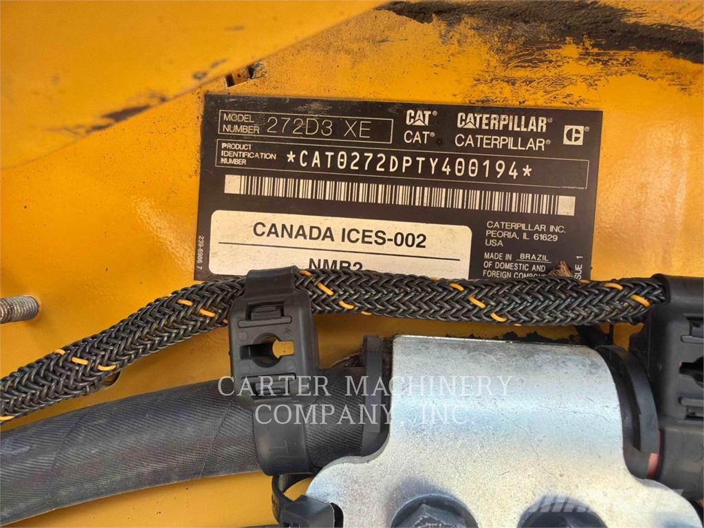 CAT 272D3XE لوادر انزلاقية التوجيه