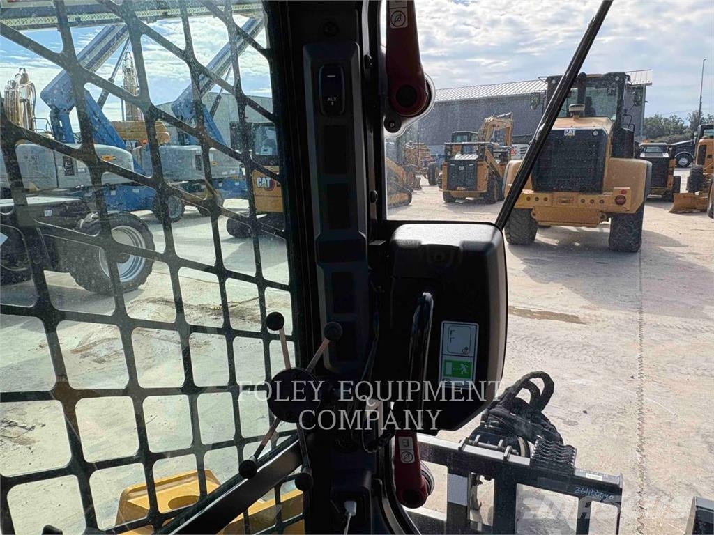 CAT 27505SC Skid steer mini utovarivači