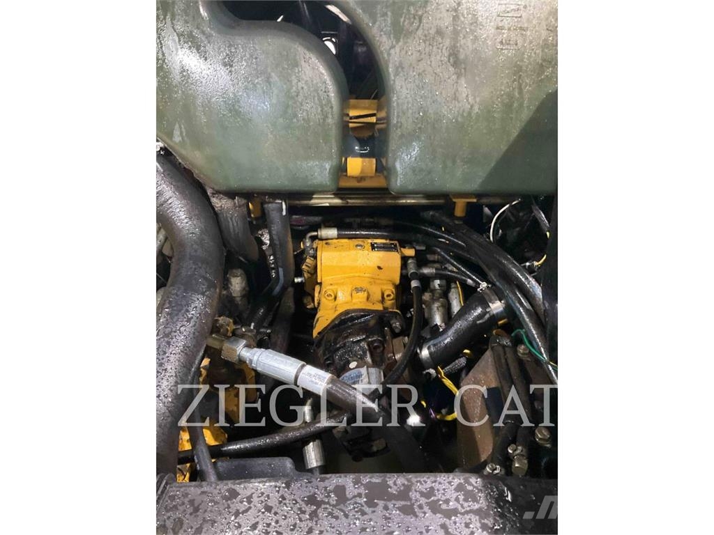 CAT 277B Laderaupen