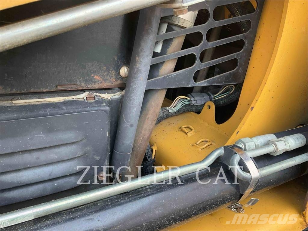 CAT 277B Laderaupen