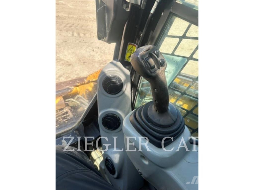 CAT 277C2 Paletli yükleyiciler
