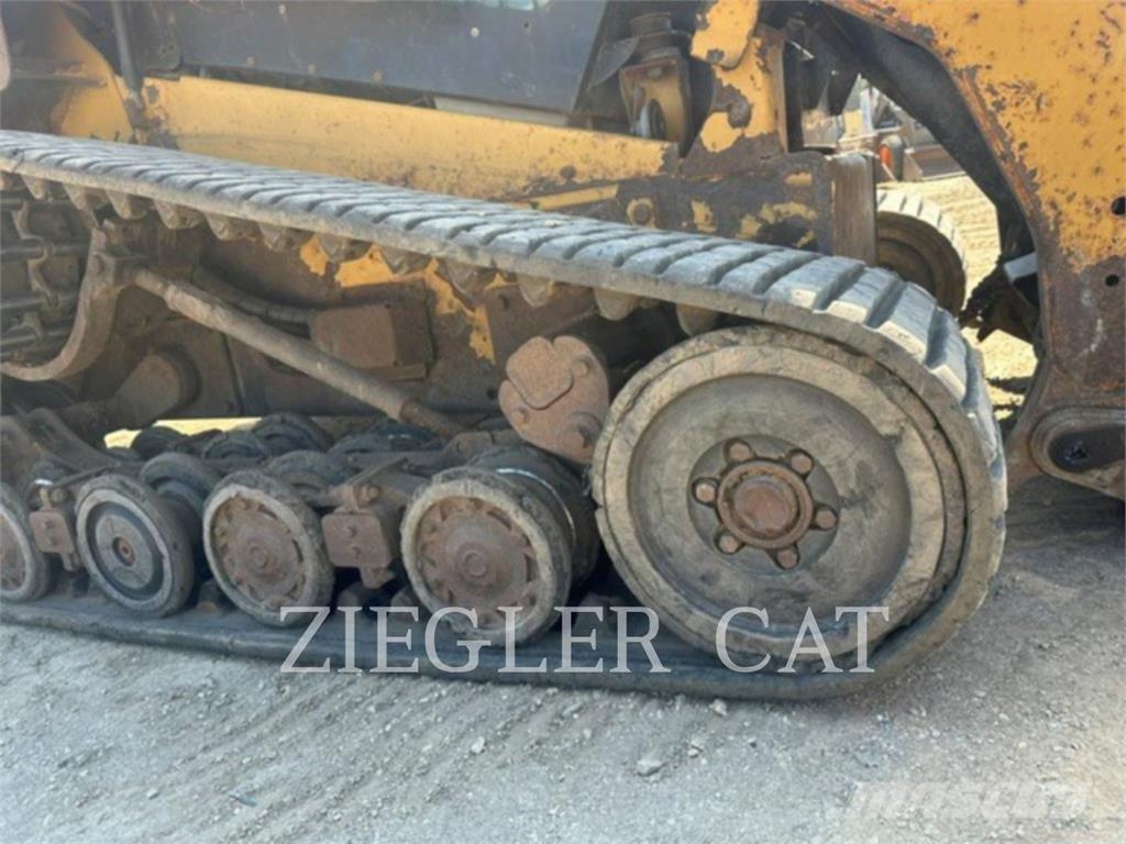 CAT 277C2 Paletli yükleyiciler
