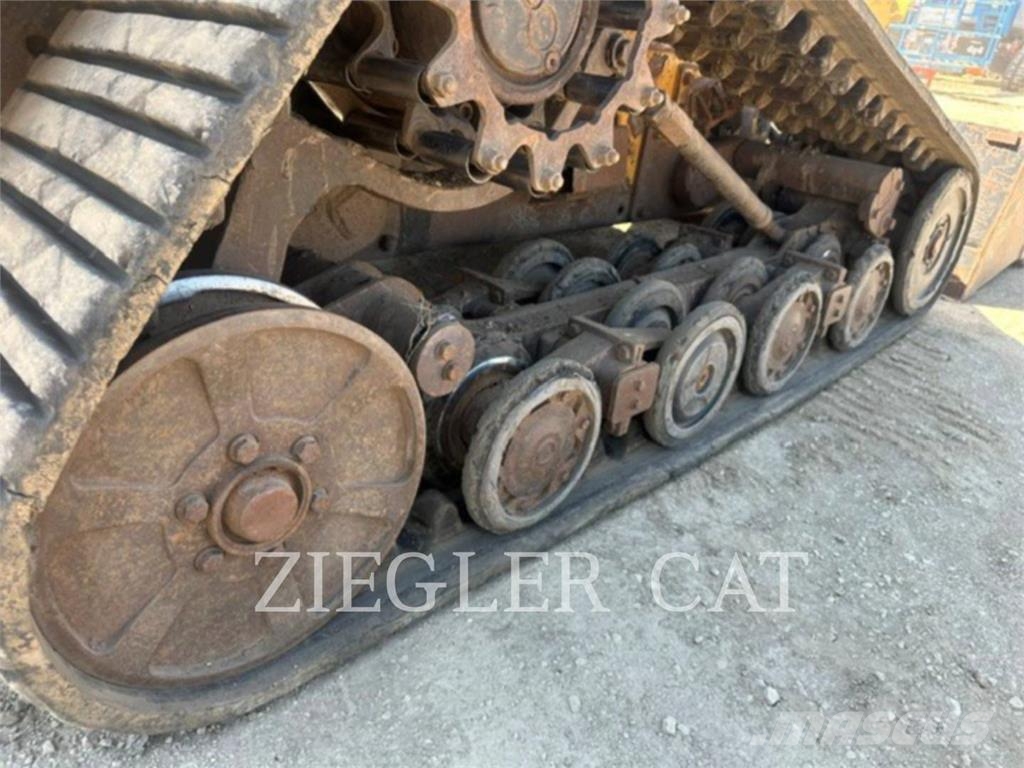 CAT 277C2 Paletli yükleyiciler
