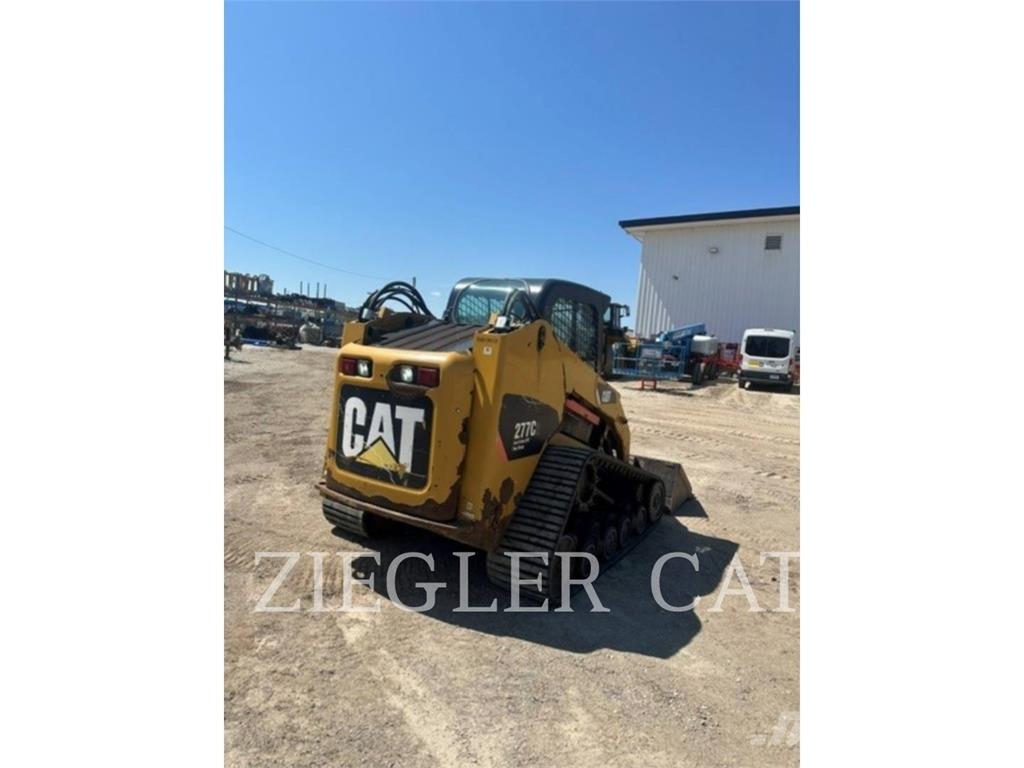 CAT 277C2 Paletli yükleyiciler