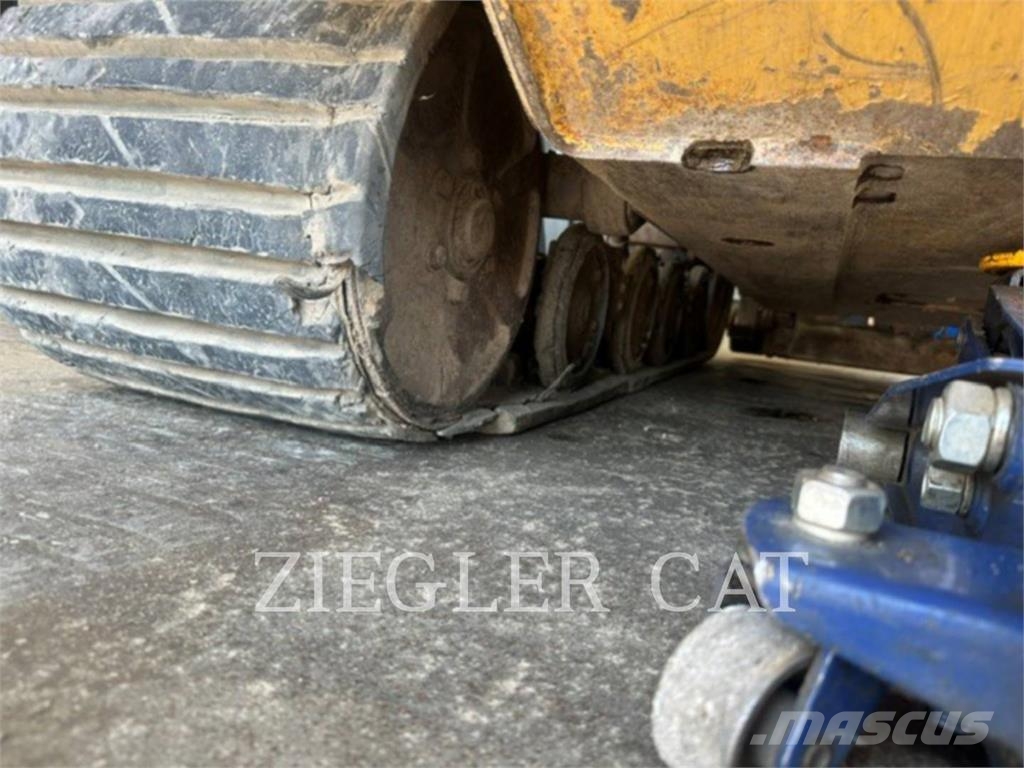 CAT 277C2 Paletli yükleyiciler