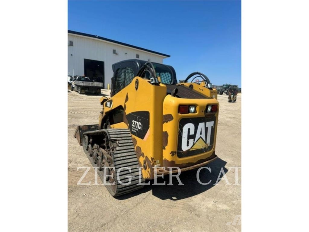 CAT 277C2 Paletli yükleyiciler