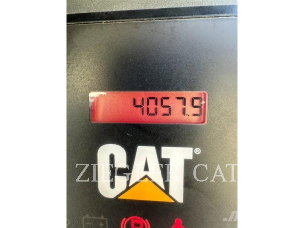 CAT 277C2 Paletli yükleyiciler