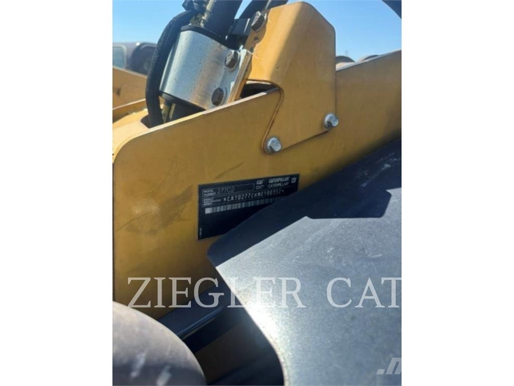 CAT 277C2 Paletli yükleyiciler