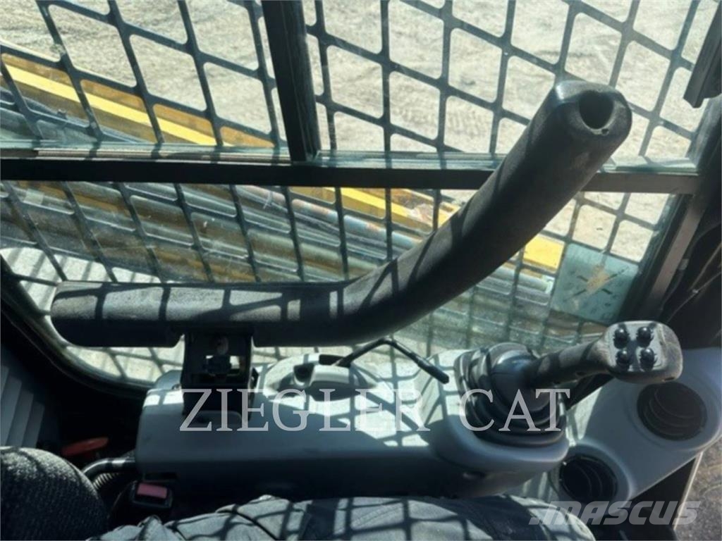 CAT 277C2 Paletli yükleyiciler