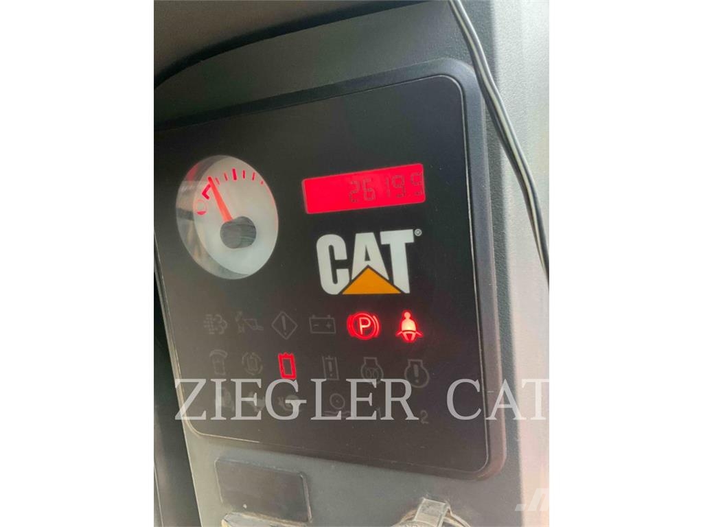 CAT 277C2 Nakladalci goseničarji
