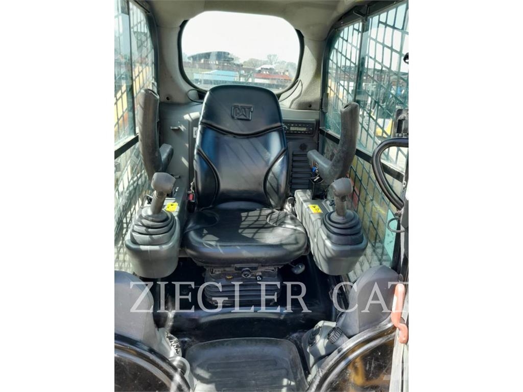 CAT 277D Telakuormaajat