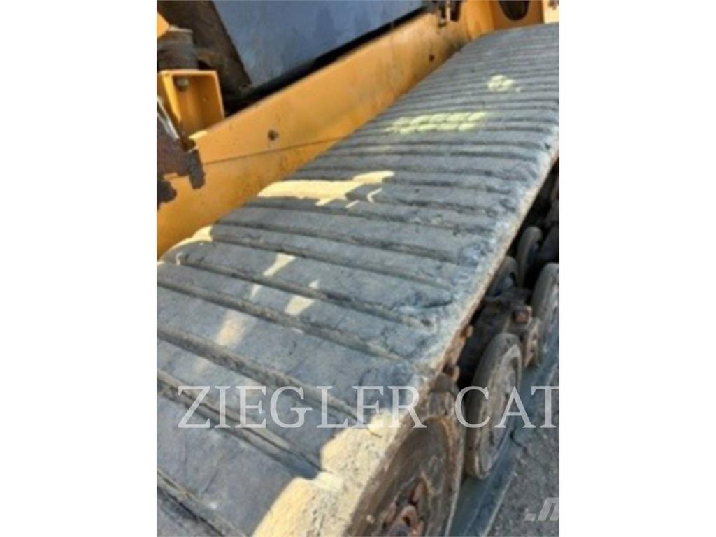 CAT 277D Crawler loaders