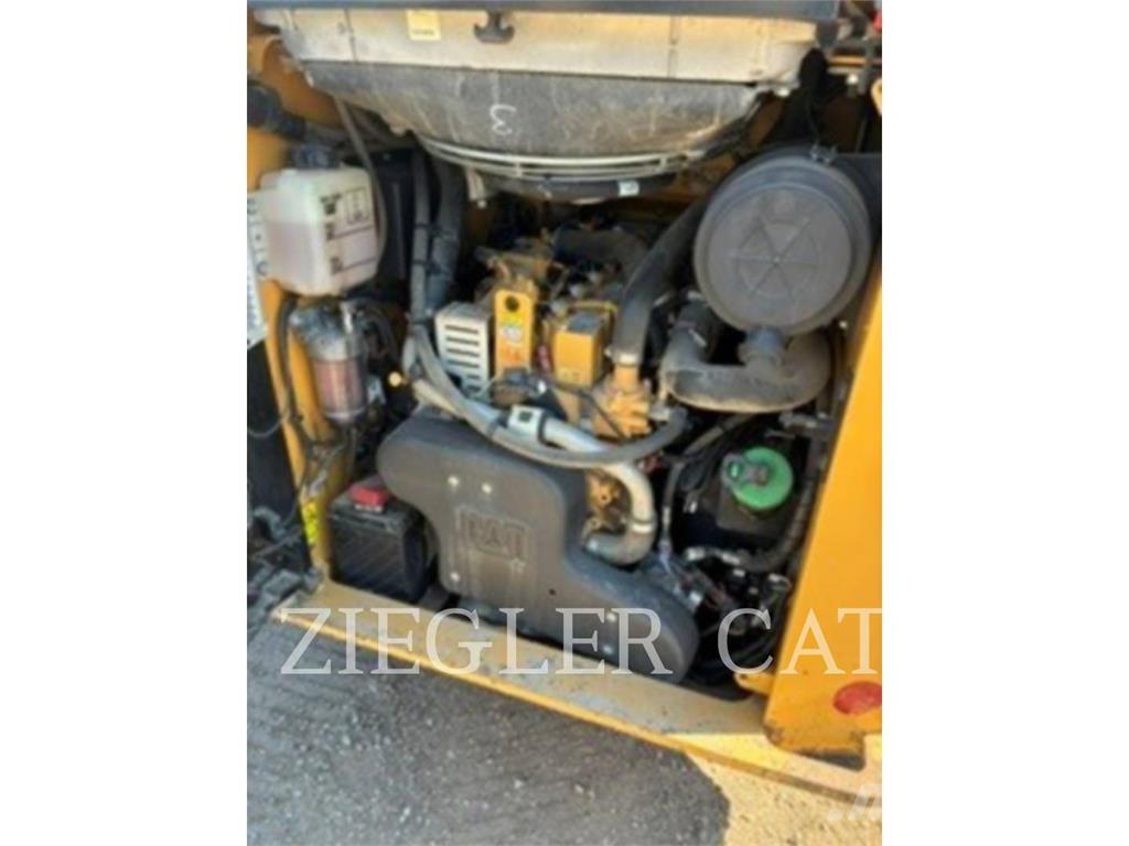 CAT 277D Crawler loaders