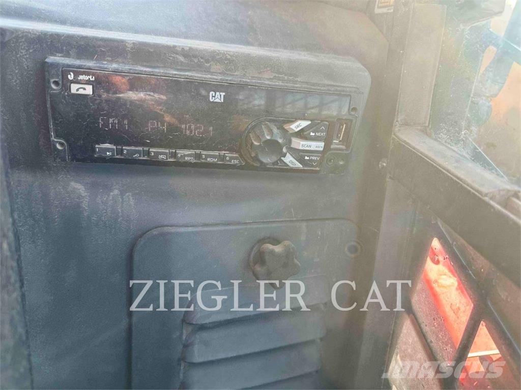 CAT 277D Telakuormaajat