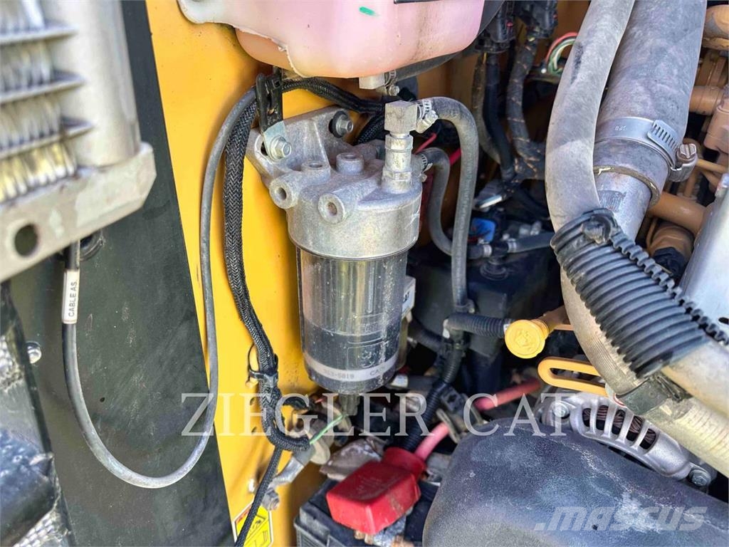 CAT 277D Telakuormaajat