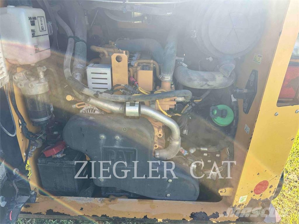 CAT 277D Telakuormaajat