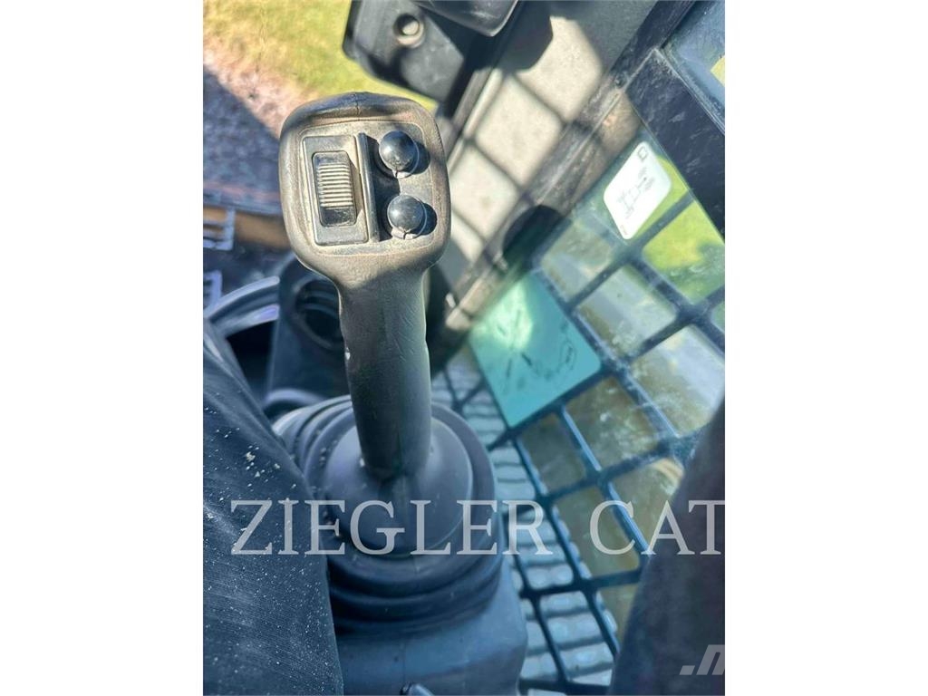 CAT 277D Telakuormaajat