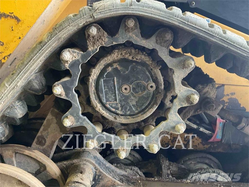CAT 277D Pale cingolate