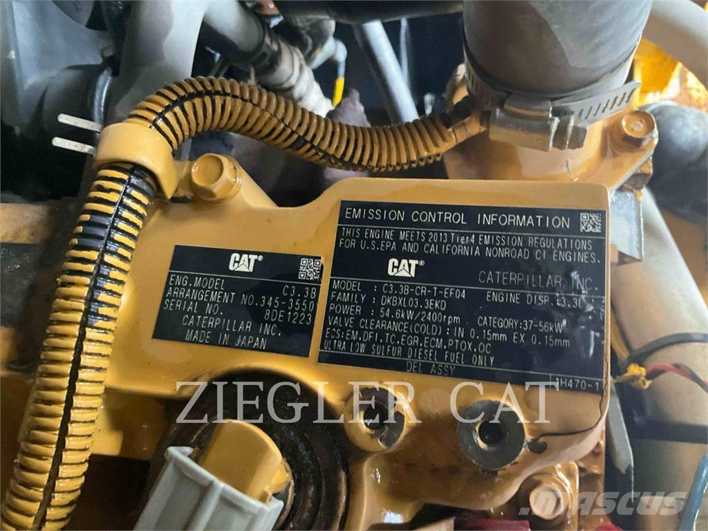 CAT 277D Pale cingolate