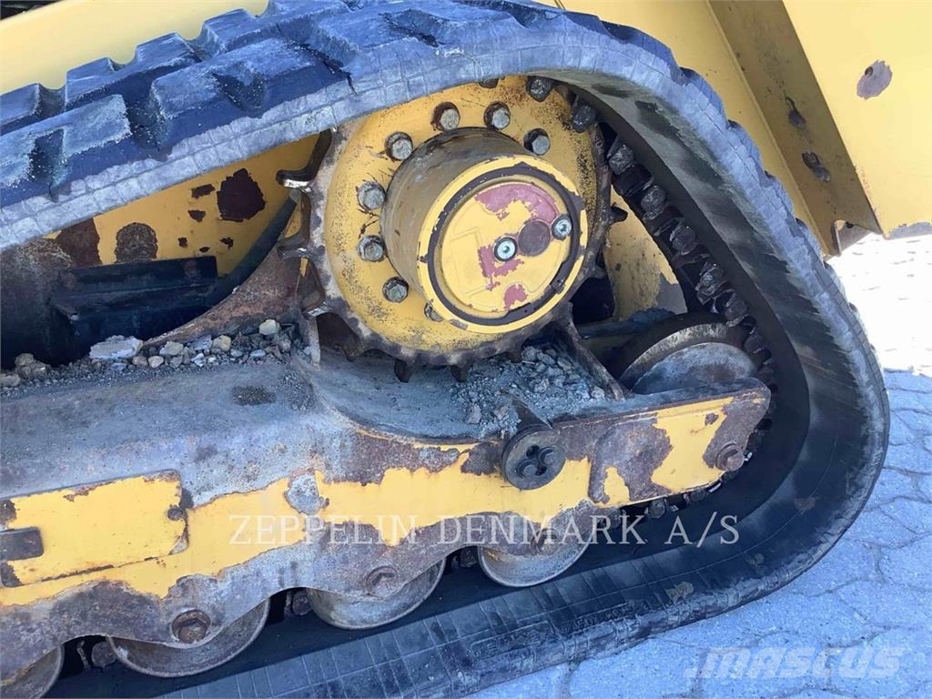 CAT 279D لوادر زحافة