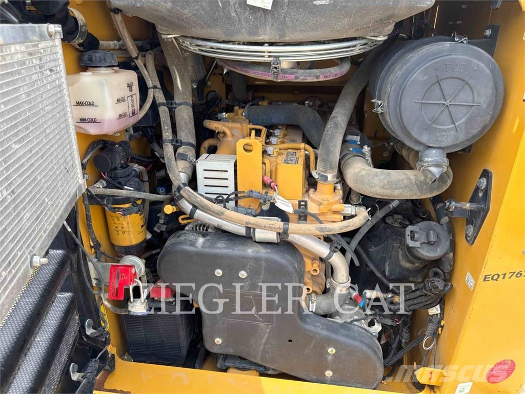 CAT 279D3 Lánctalpas homlokrakodók