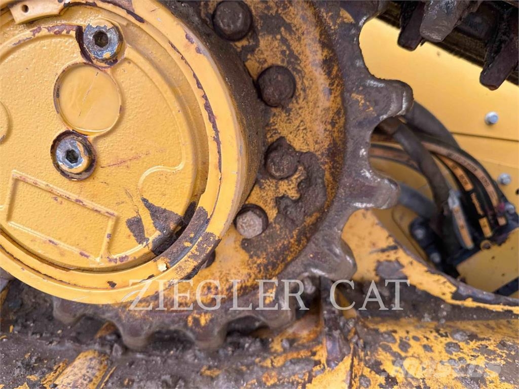 CAT 279D3 推土機