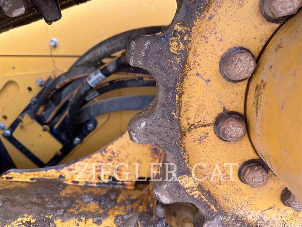 CAT 279D3 推土機