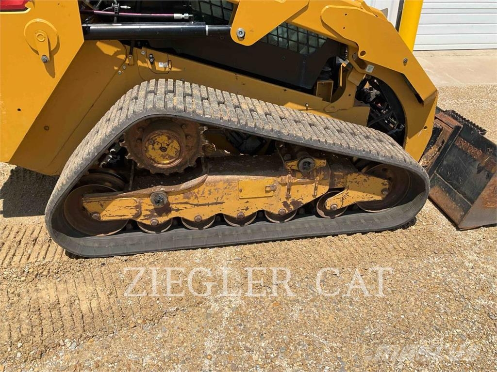 CAT 279D3 لوادر زحافة